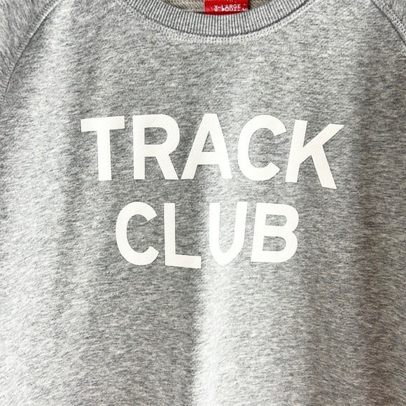 NEW BALANCE |🏃🏻‍♀️ Gray “TRACK CLUB” Athletic Crewneck Sweatshirt - Picture 5 of 11